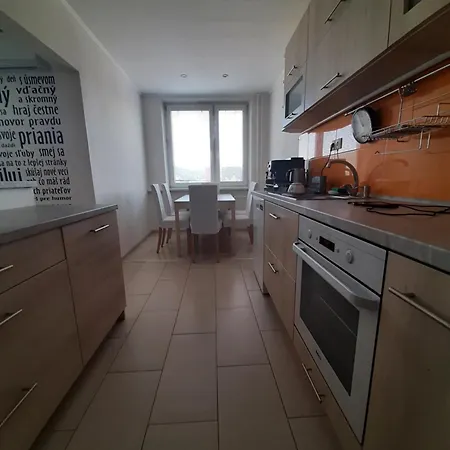 Family Sihot Apartment *